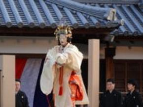 五月山のふもと、新緑美しい池田城跡公園 特設水上能舞台で能・狂言を鑑賞！！「第二十三回 いけだ薪能(たきぎのう)」開催のご案内