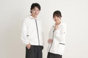 抱っこの夏を、あきらめない。赤ちゃんもペットも一緒に涼しい「空調ラッシュガード」8/14誕生