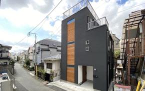 【15坪の狭小住宅】日テレ「THE突破ファイル」で話題！都心で夢を叶えたガレージ＆屋上付き3階建ての家
