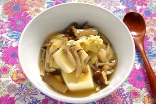 生姜たっぷりきのこのあんかけ豆腐　おつまみレシピ