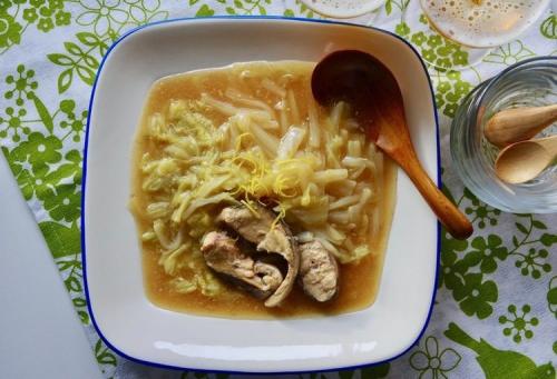 あったかとろとろ白菜と鮭缶の煮物　おつまみレシピ