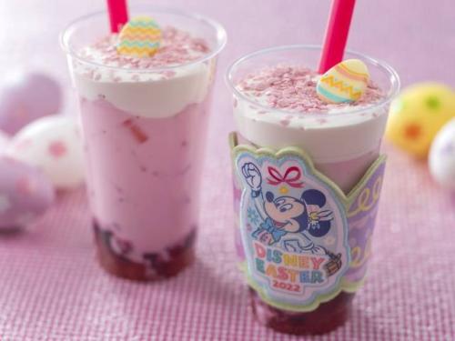 スペシャルドリンク(サクラ&ベリー、ミルク)600円(c)Disney