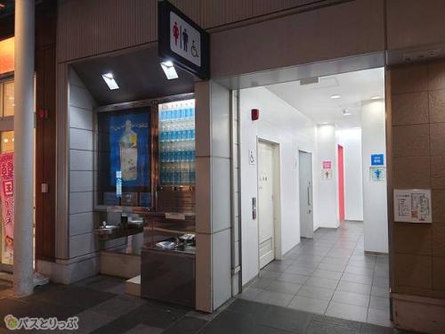富山駅構内のトイレ.JPG