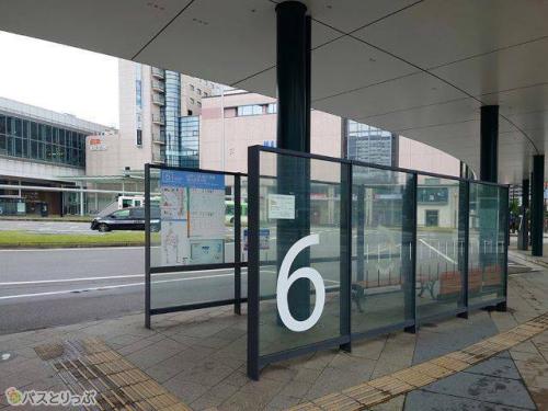 富山駅南口6番乗り場