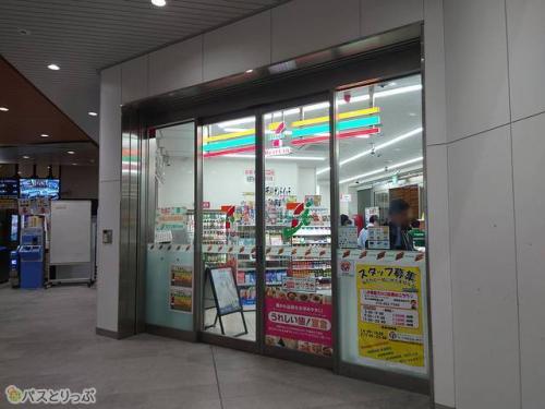 セブン-イレブン ハートインあいの風鉄道富山駅店.JPG