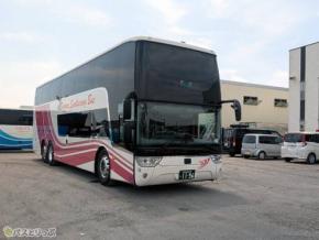  さくら観光バスの新型車両はスカニア製2階建て高速バス！「ミルキーウェイエクスプレス」の快適空間を徹底調査 