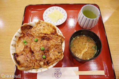 十勝名物グルメ・豚丼をいただきました!