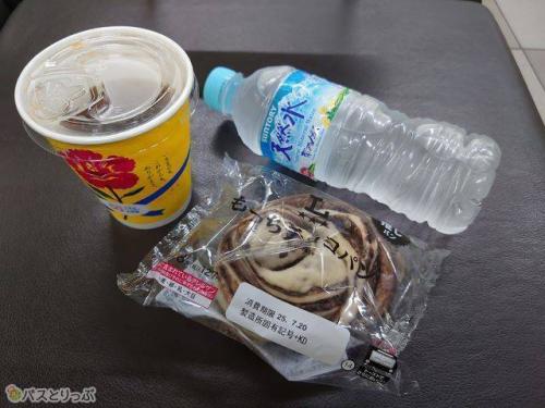 コンビニご飯を朝食に