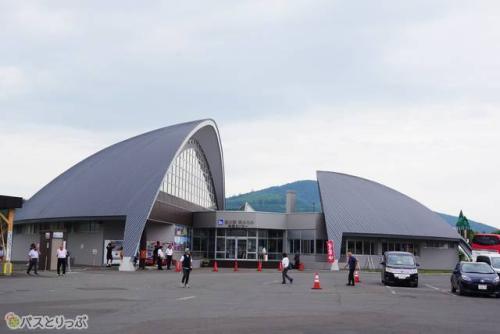 「道の駅 南ふらの」の施設。大きい!