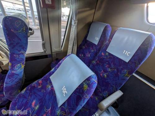 思ったよりリクライニング角度は深め