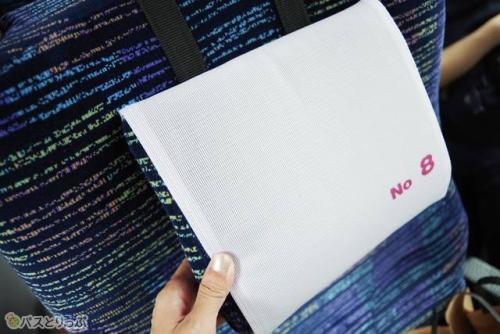 ヘッドレストは位置の微調整OK