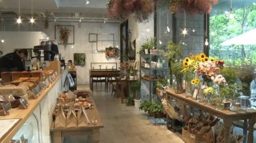 ベーカリーカフェ内観