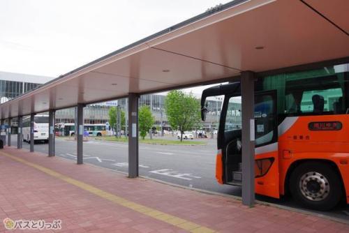 旭川駅前に到着したサンライズ号