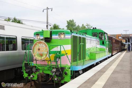 ラベンダーの時期だけ運行する観光列車へ