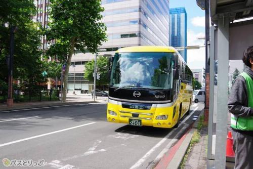 札幌駅前バス停からポテトライナーに乗車