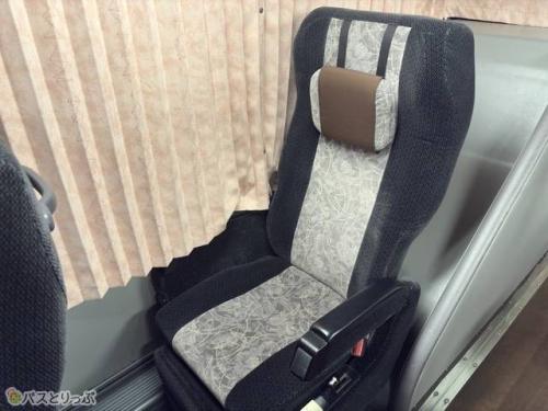 リクライニング前のシート
