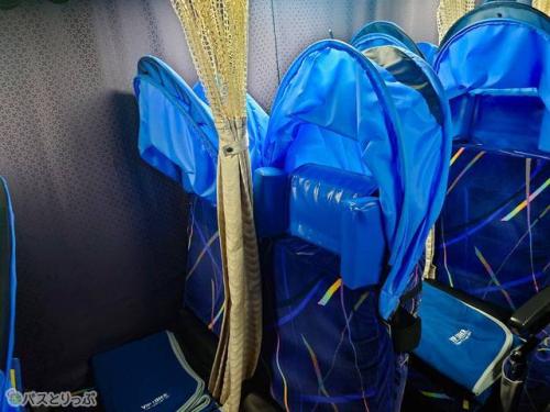 嬉しいキャノピー付き