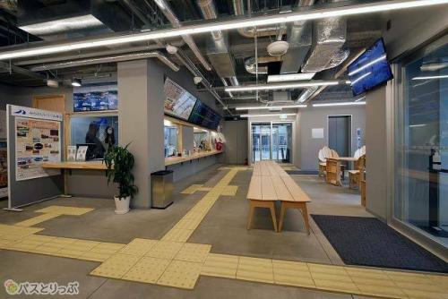 西棟1階 待合室