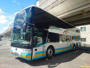 JR四国バスの「ドリーム阿南・徳島号」はスカニア社の2階建て車両! 1階の4列シート・2階の3列独立シートまで一挙公開