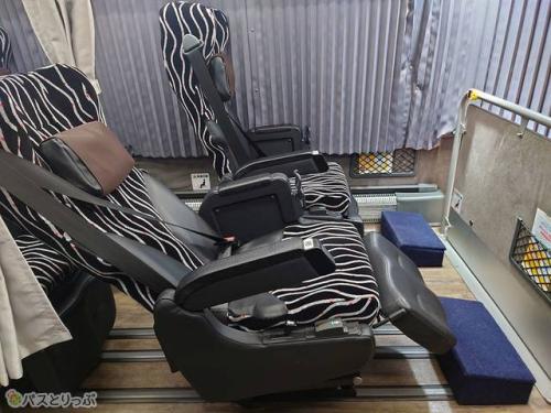 移動できるタイプのフットレスト