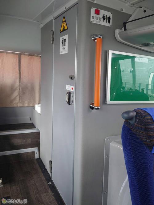 車両後方にトイレが