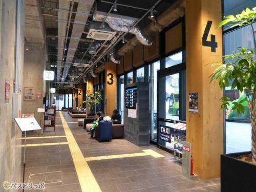 HEARTSバスステーション博多のバス乗り場