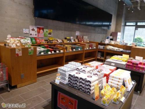 九州土産もずらり!