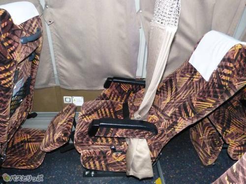 リクライニング・レッグレスト・フットレストを最大限に出した状態