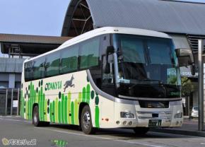  夜行バス全路線ともトイレ付き3列独立シート車両。小田急ハイウェイバスの高速バス車両をシート別に紹介 