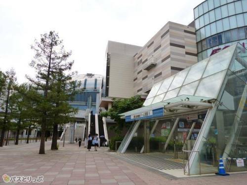 ドーム前駅2番出口