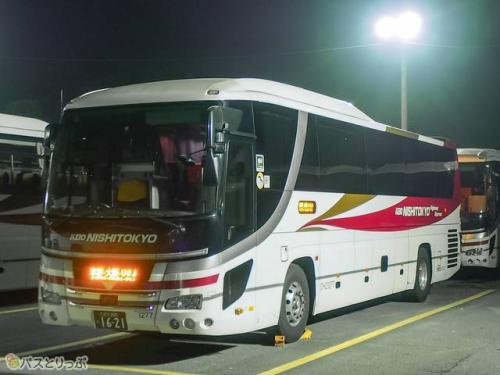 西東京バスの車両外観