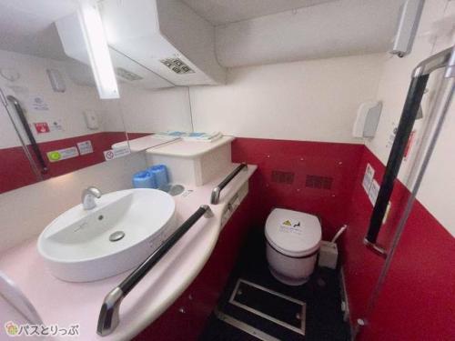 トイレ内部