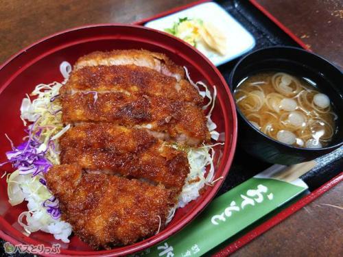 名物のソースかつ丼