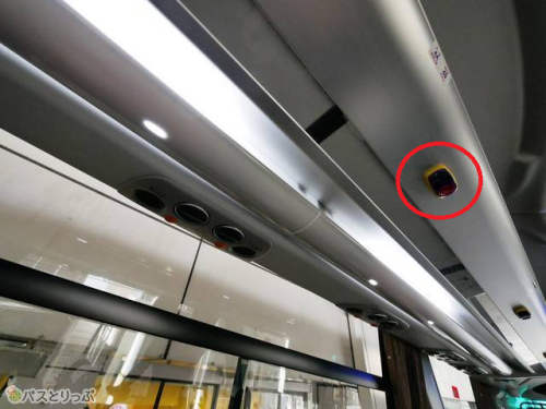降りるときは降車ボタンでお知らせ