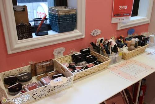 使いたいコスメをかごに入れます