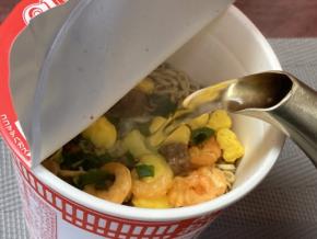 カップ麺の飲み残しスープ問題、100均商品でスッキリ気持ちよく解決する方法