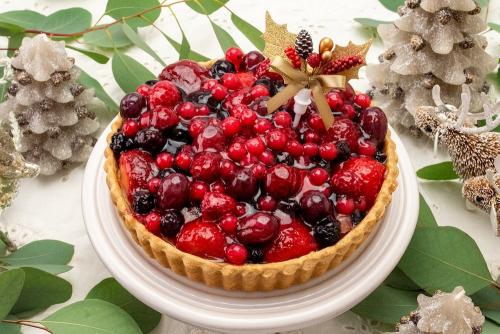 「甘酸っぱいフルーツとサワークリームのタルト」税込み6,350円