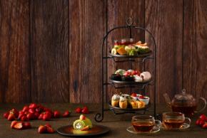 東京・銀座:抹茶や酒粕、味噌などの和素材取り入れた「いちご×ショコラアフタヌーンティー」26年2月末まで展開中