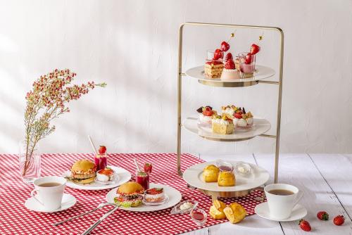 「ストロベリーピュアルージュ アフタヌーンティー」イメージ