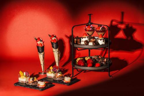 「いちごバレンタインアフタヌーンティー～Rouge et Noir～」イメージ