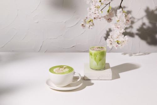 「抹茶チェリーブロッサムラテ」税込み980円