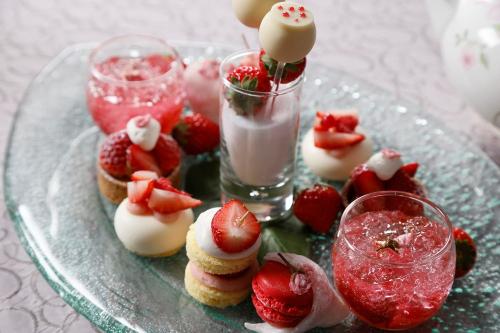 「桜といちごのアフタヌーンティー」イメージ