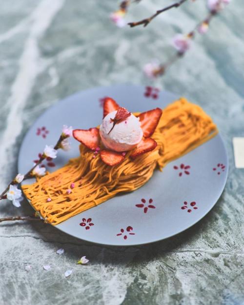 「桜舞う蜜芋モンブランパンケーキ」税込み1,980円
