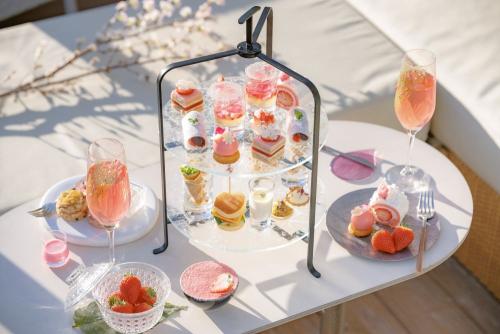 「桜いちごのアフタヌーンティー」イメージ