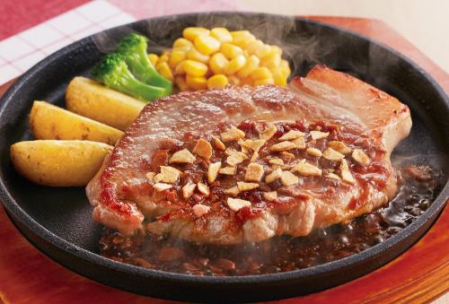 「肉旨！厚切り豚肩ロースステーキ にんにく醤油」税込み1,175円