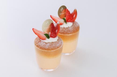 「エグジー」の阪神梅田本店限定「カステラぷりん〈いちご〉」864円
