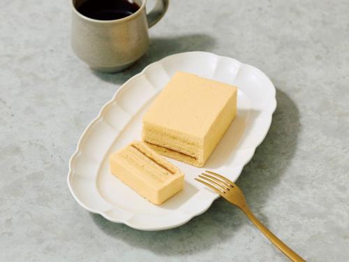 フェルム ラ・テール 美瑛にて販売される「北海道バターケーキ」税込み1,620円