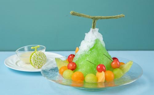 「メロン×さくらんぼ Ｗフルーツかき氷」イメージ