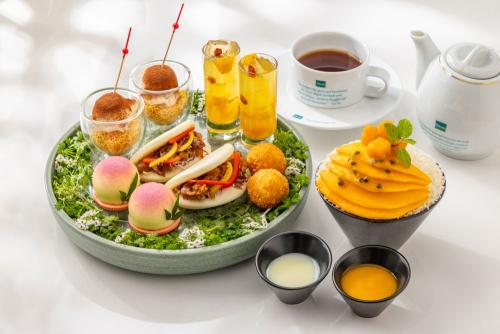 「サマーアフタヌーンティー」税込み5,500円（サービス料含む）