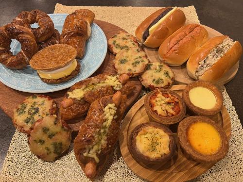 スイーツ×ブリュレベーカリ―専門店「BAKED MAGIC ＆ BRULEE BAKERY」イメージ